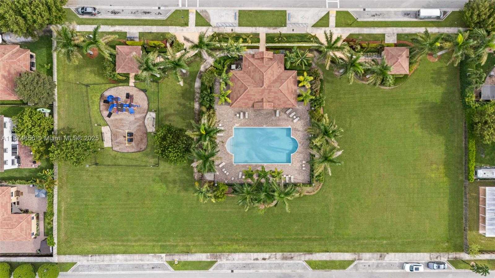 Small Image of 11866 SOUTH WEST 253RD TER, Homestead Number 31