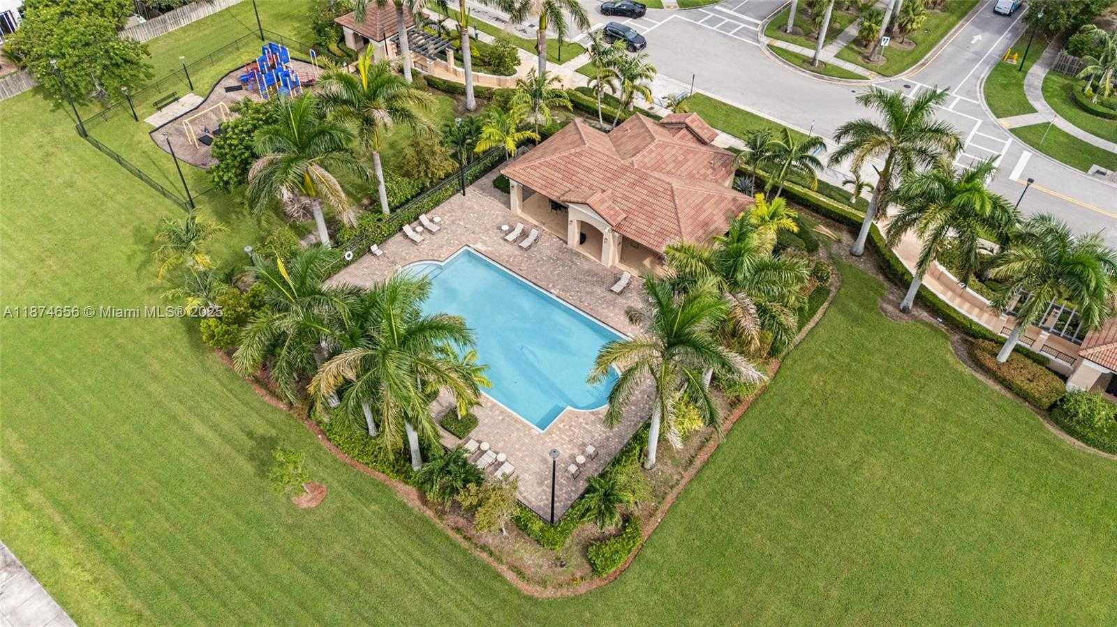 Small Image of 11866 SOUTH WEST 253RD TER, Homestead Number 32