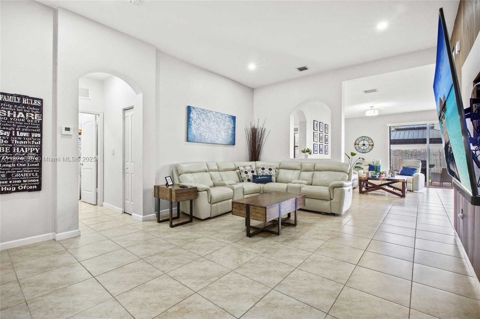 Small Image of 11866 SOUTH WEST 253RD TER, Homestead Number 6