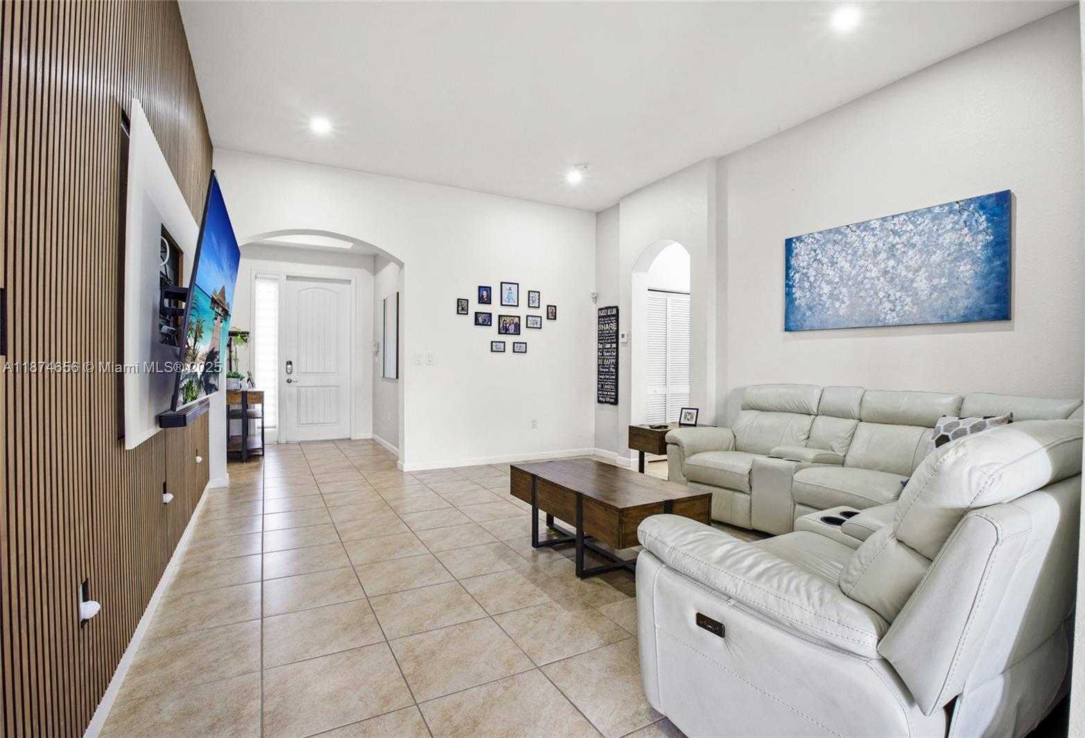 Small Image of 11866 SOUTH WEST 253RD TER, Homestead Number 8