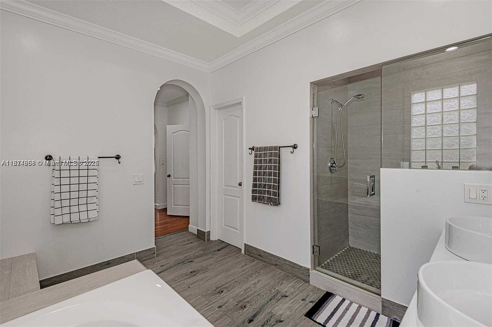 Small Image of 4457 SOUTH WEST 160TH CT, Miami Number 21