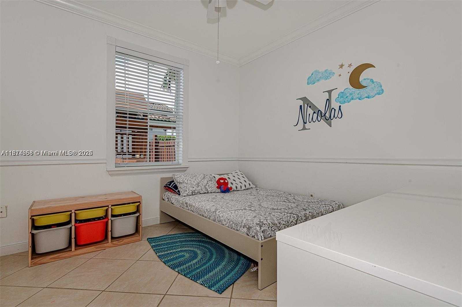 Small Image of 4457 SOUTH WEST 160TH CT, Miami Number 24