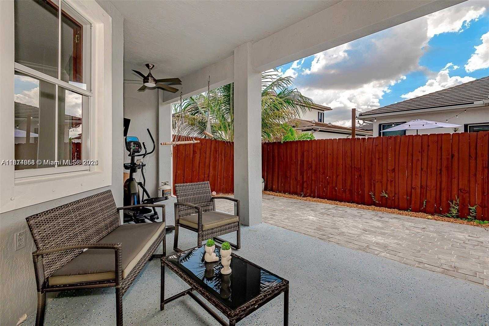 Small Image of 4457 SOUTH WEST 160TH CT, Miami Number 30