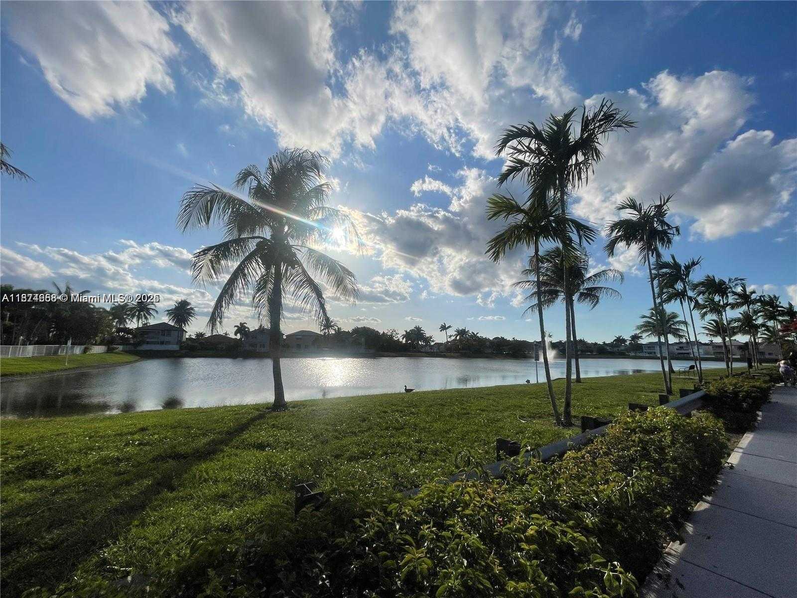 Small Image of 4457 SOUTH WEST 160TH CT, Miami Number 35