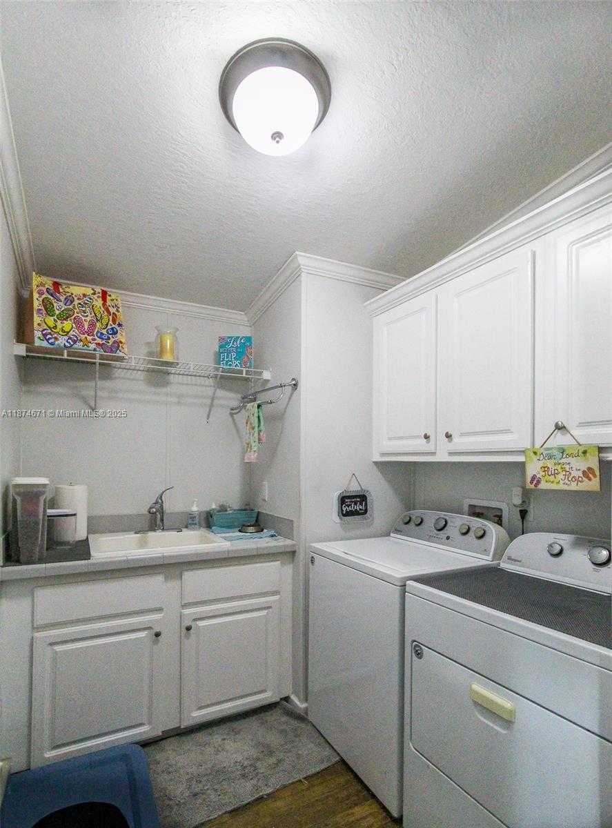 Small Image of 178 ARBOR LN, Tavernier Number 17