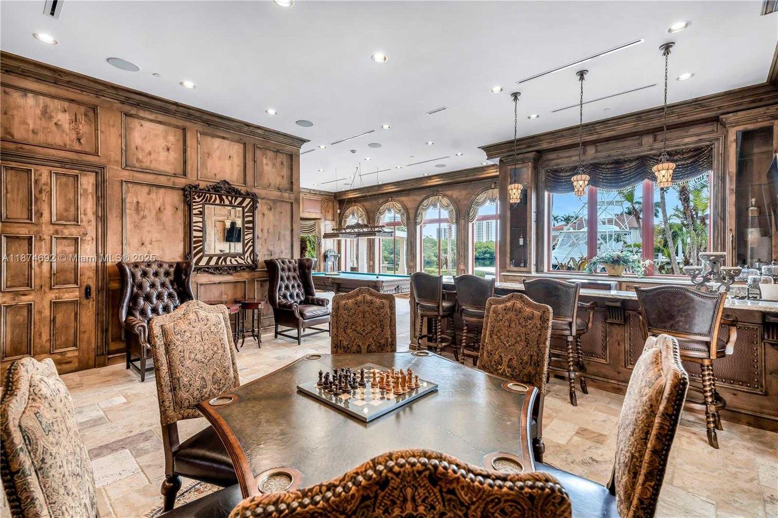 Small Image of 700 OSPREY POINT CIR, Boca Raton Number 13