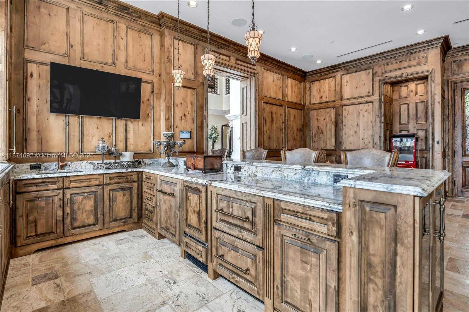 Small Image of 700 OSPREY POINT CIR, Boca Raton Number 17