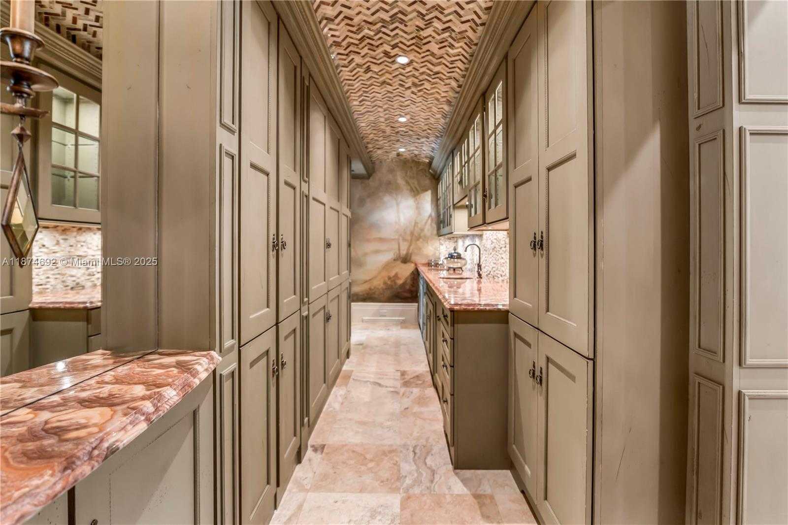Small Image of 700 OSPREY POINT CIR, Boca Raton Number 29