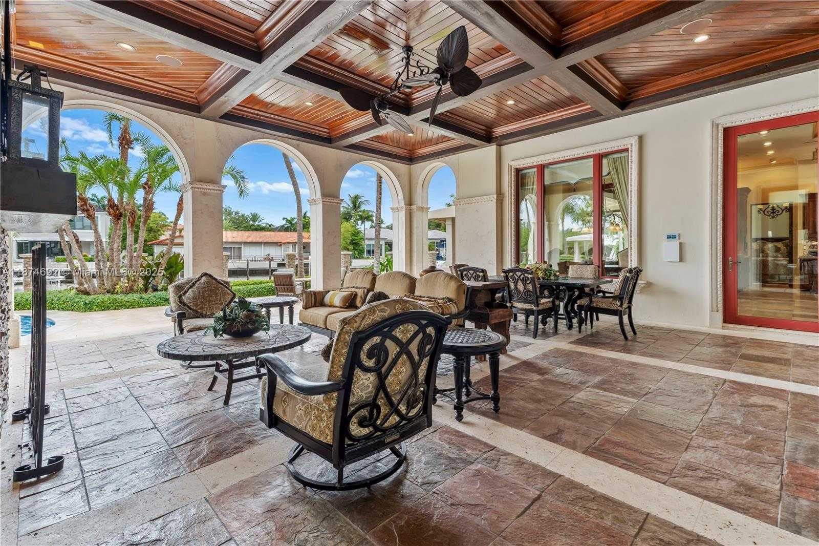 Small Image of 700 OSPREY POINT CIR, Boca Raton Number 30