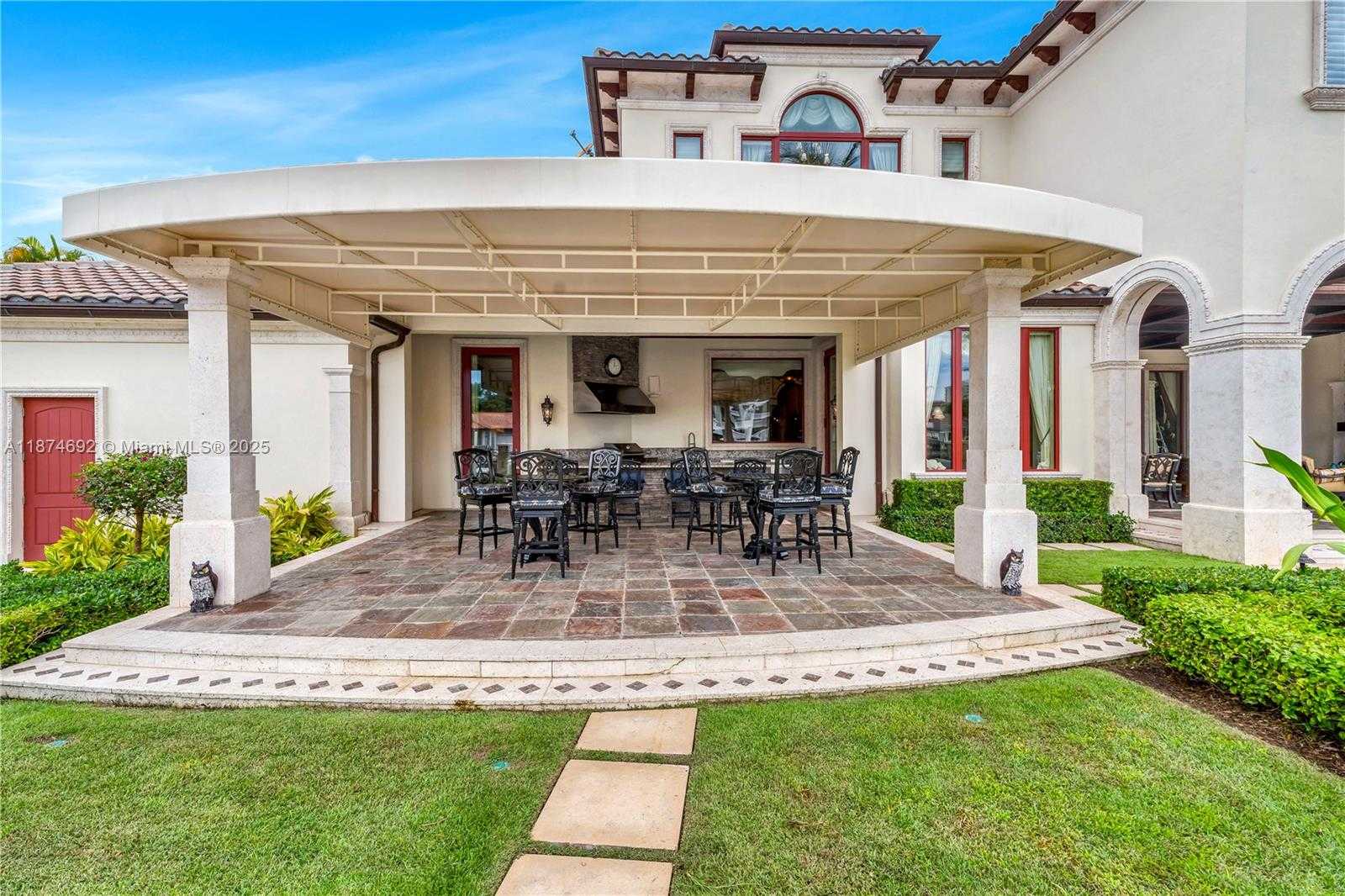 Small Image of 700 OSPREY POINT CIR, Boca Raton Number 39