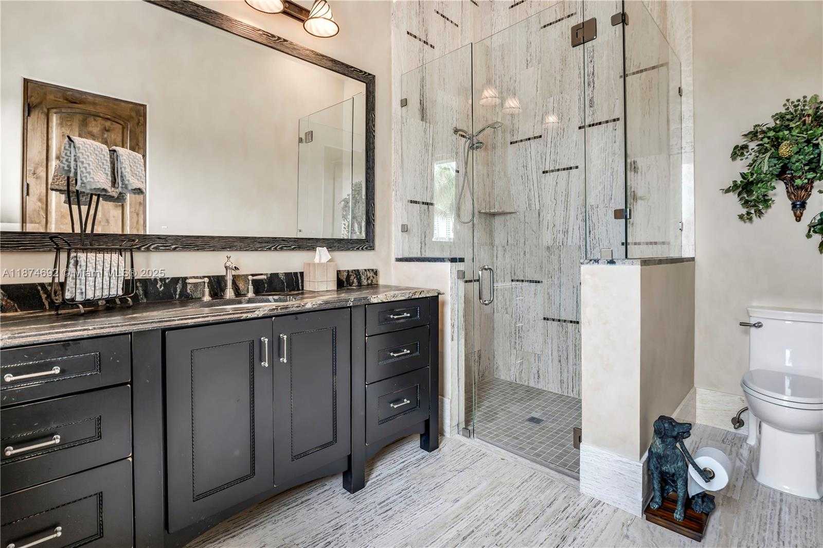 Small Image of 700 OSPREY POINT CIR, Boca Raton Number 48
