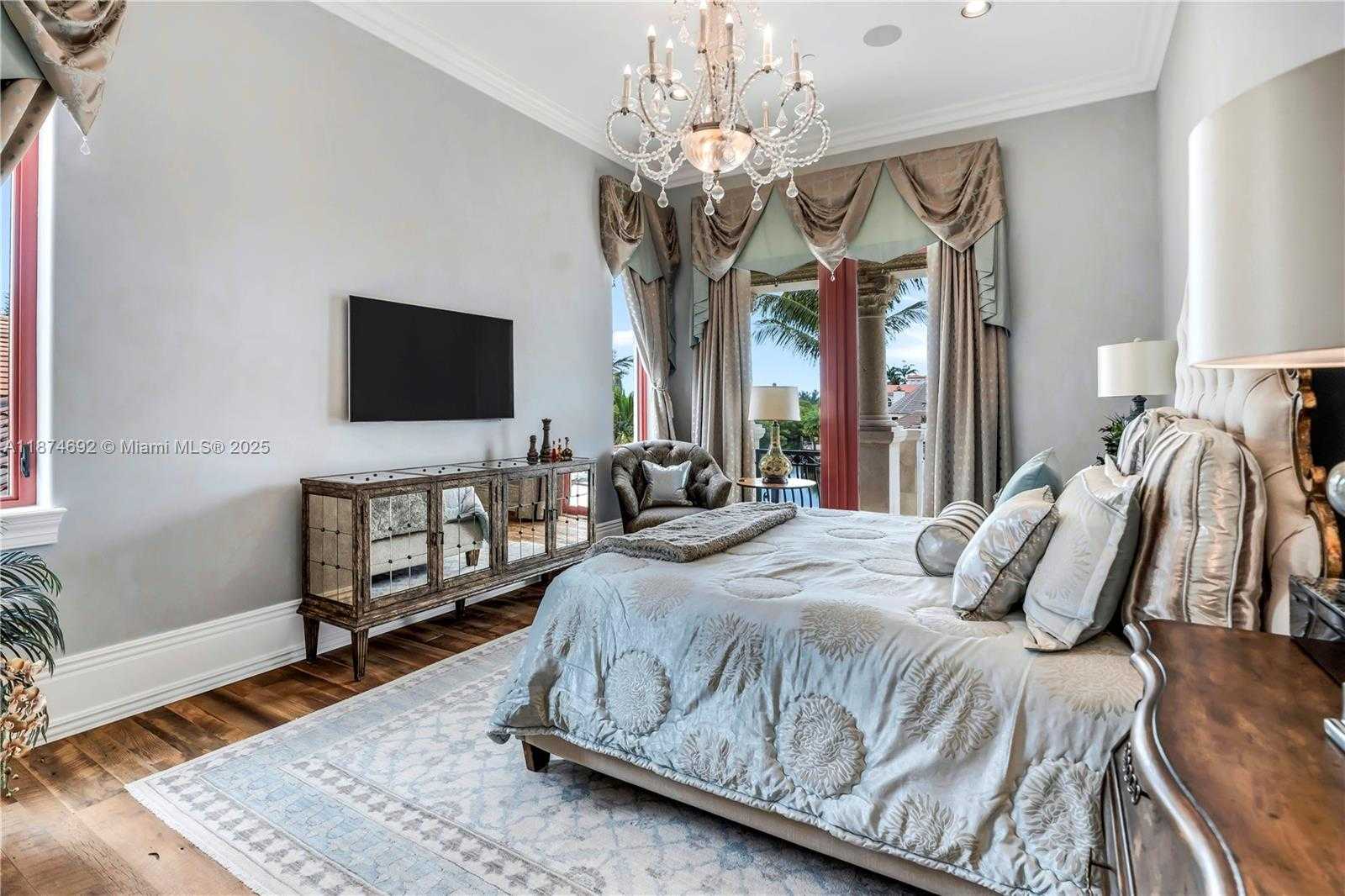 Small Image of 700 OSPREY POINT CIR, Boca Raton Number 49