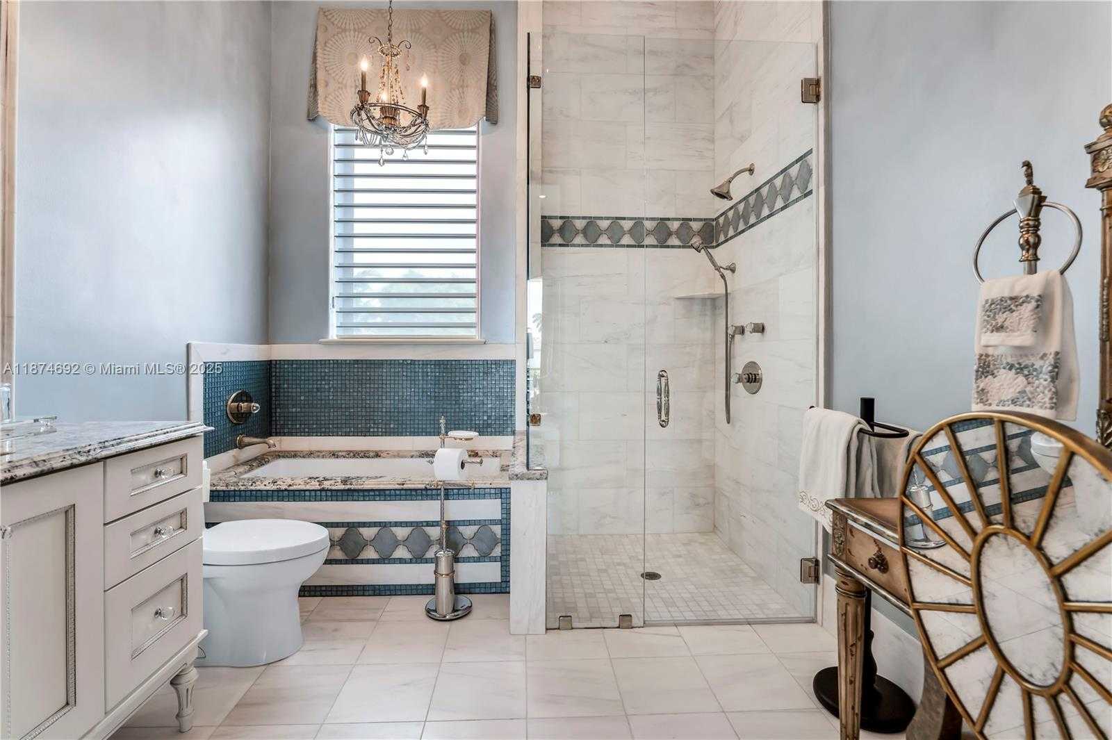 Small Image of 700 OSPREY POINT CIR, Boca Raton Number 50