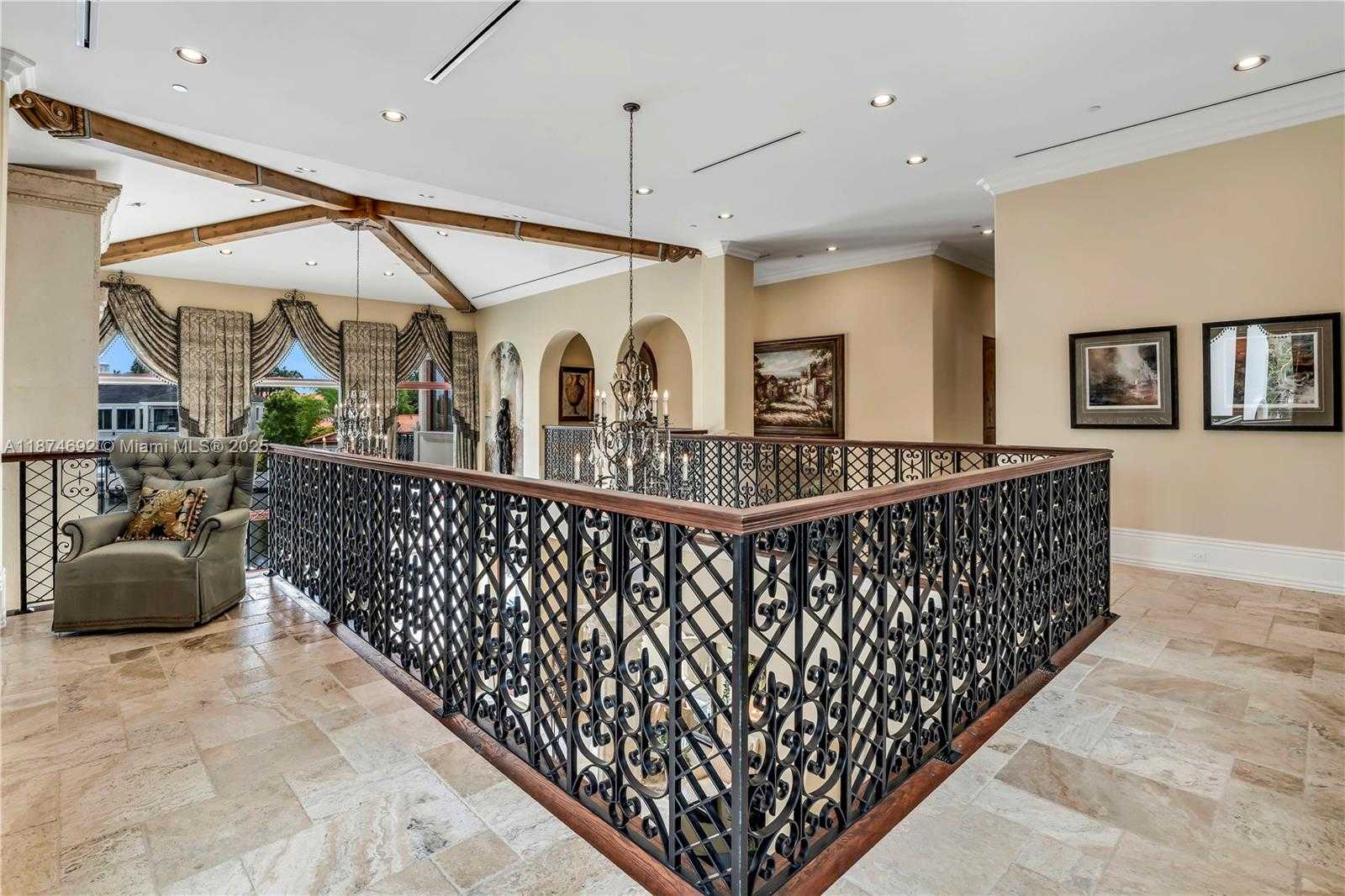 Small Image of 700 OSPREY POINT CIR, Boca Raton Number 52