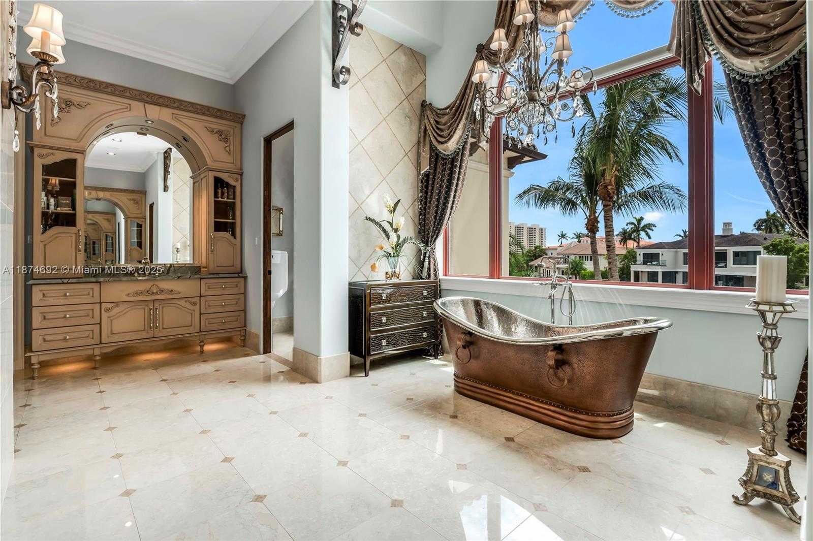 Small Image of 700 OSPREY POINT CIR, Boca Raton Number 62