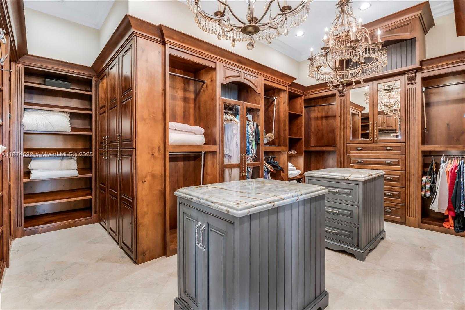 Small Image of 700 OSPREY POINT CIR, Boca Raton Number 65