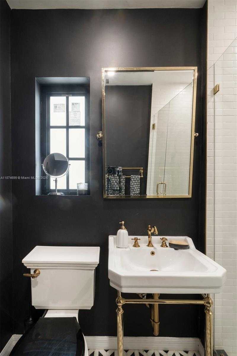 Small Image of 5149 ALTON RD, Miami Beach Number 23