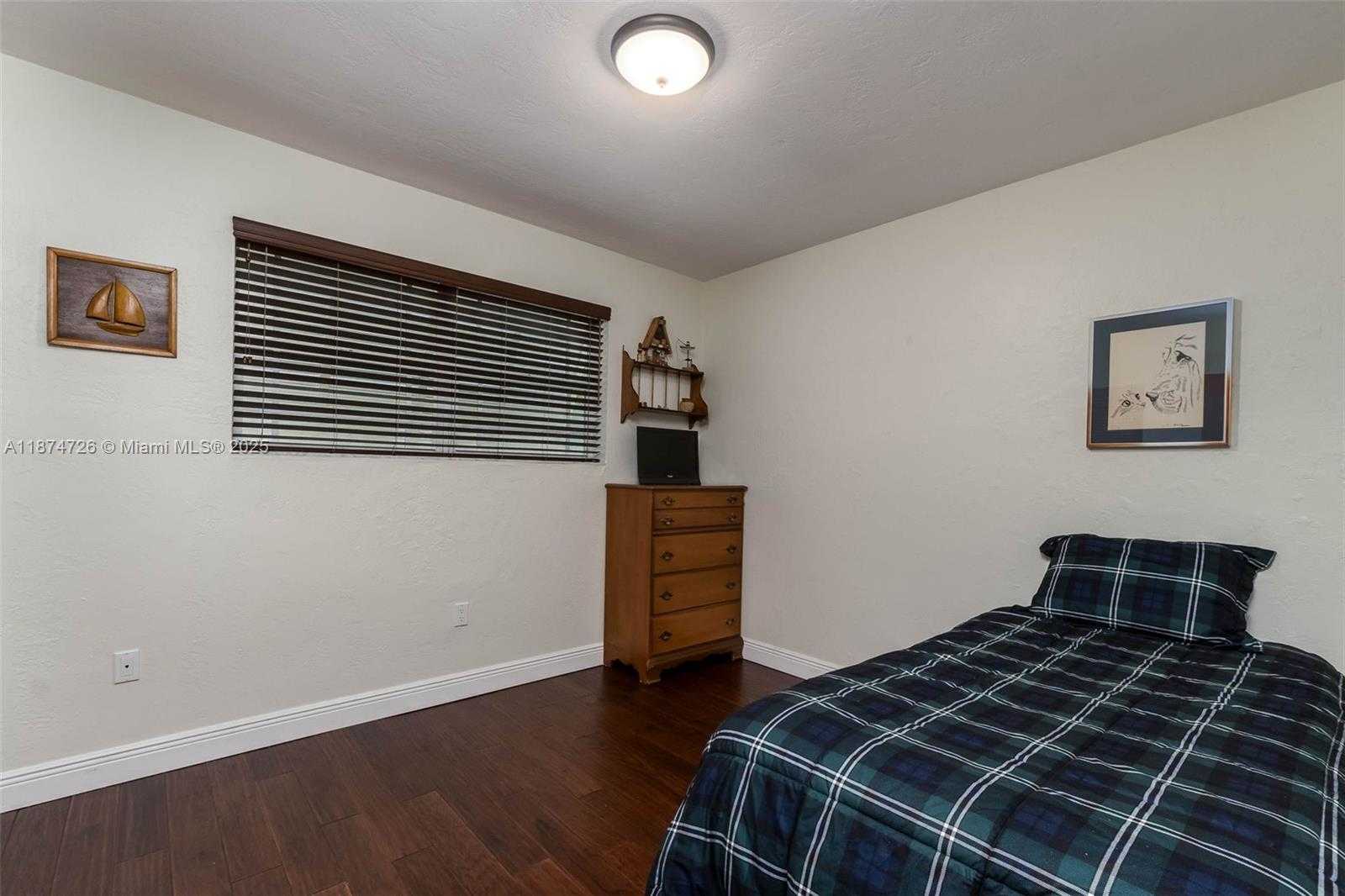 Small Image of 13901 SOUTH WEST 78TH PL, Palmetto Bay Number 13