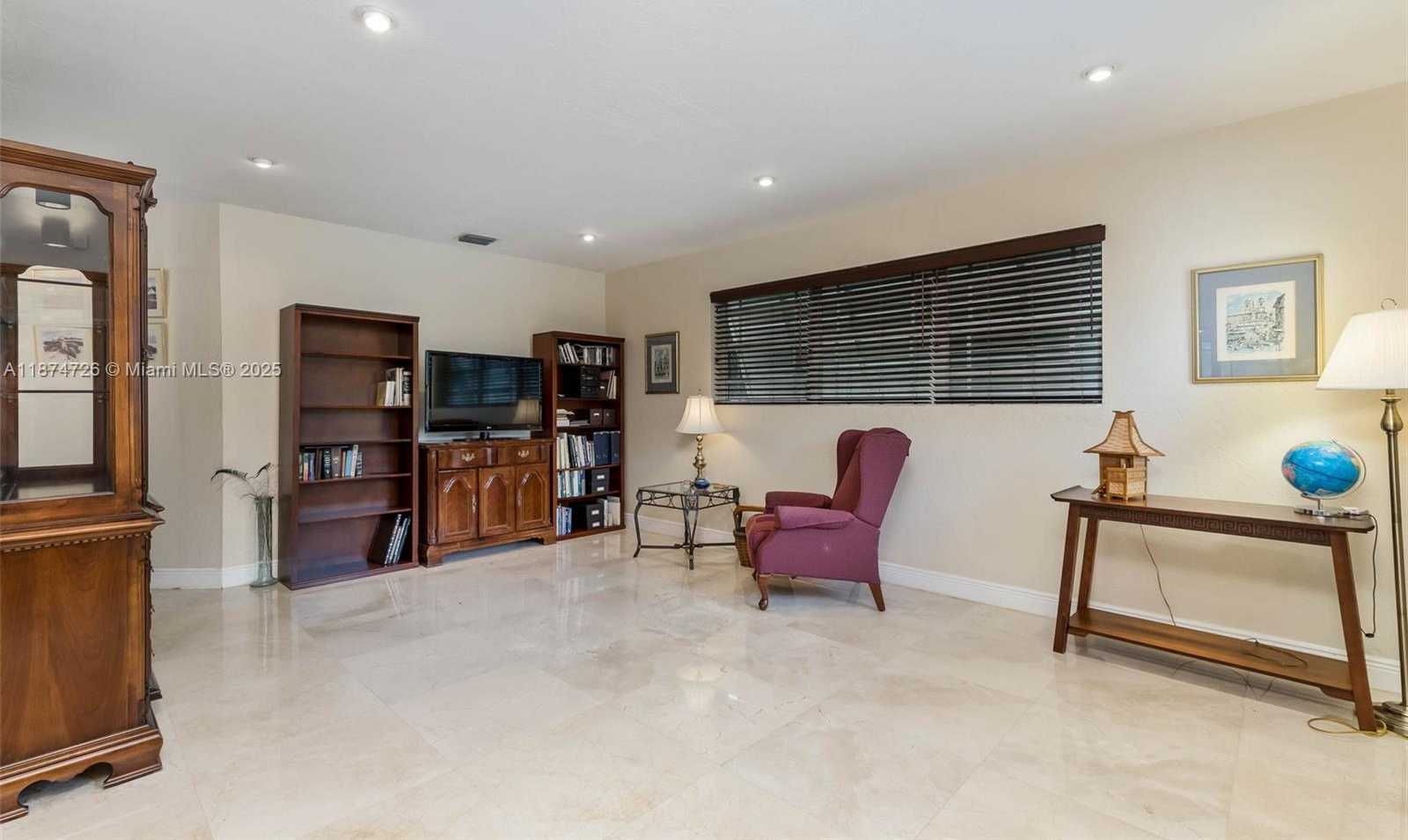 Small Image of 13901 SOUTH WEST 78TH PL, Palmetto Bay Number 2