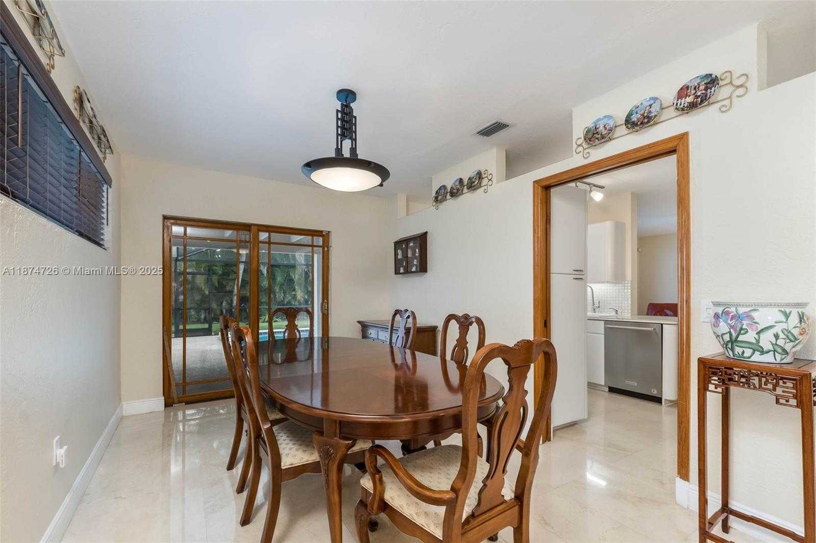 Small Image of 13901 SOUTH WEST 78TH PL, Palmetto Bay Number 4