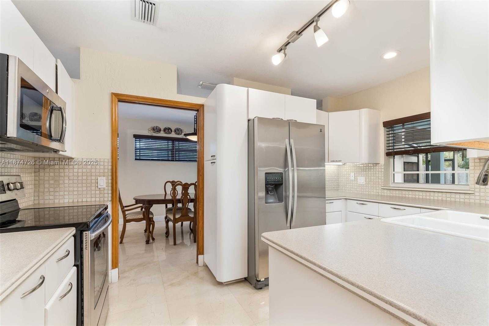Small Image of 13901 SOUTH WEST 78TH PL, Palmetto Bay Number 6