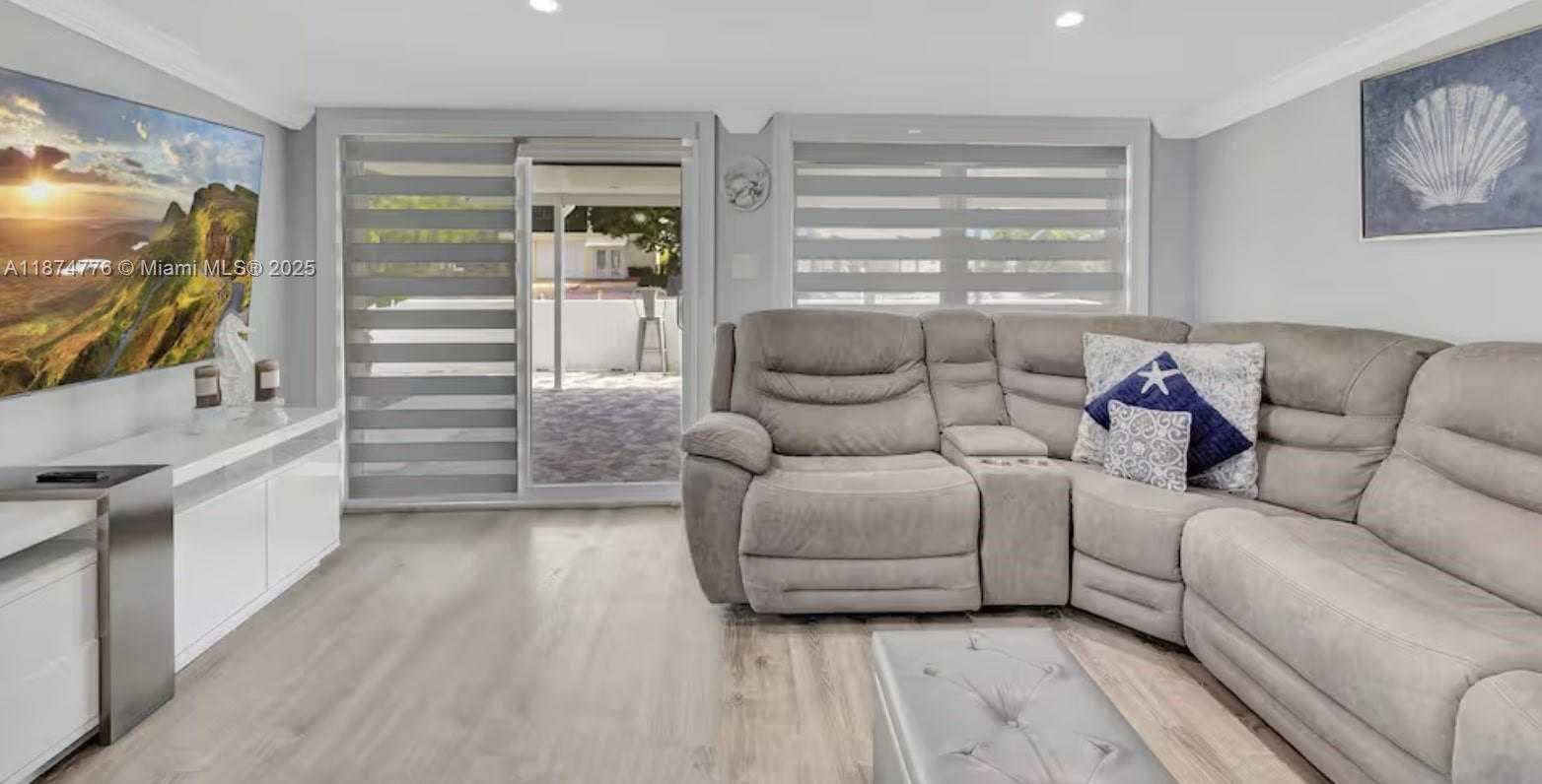 Small Image of 2301 YELLOWTAIL DR, Marathon Number 10