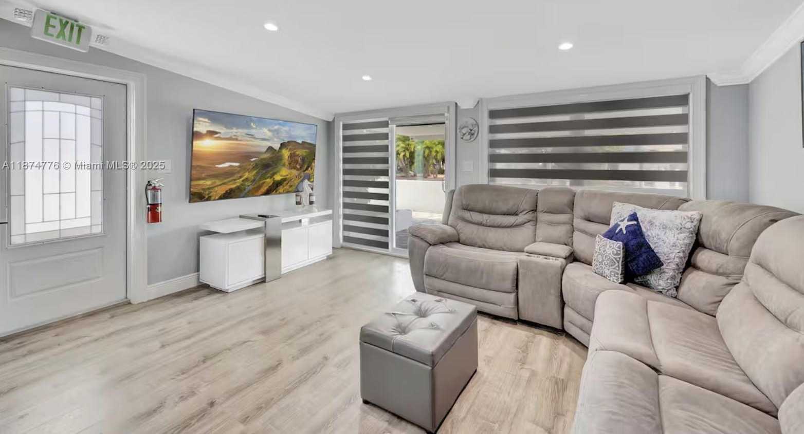 Small Image of 2301 YELLOWTAIL DR, Marathon Number 11
