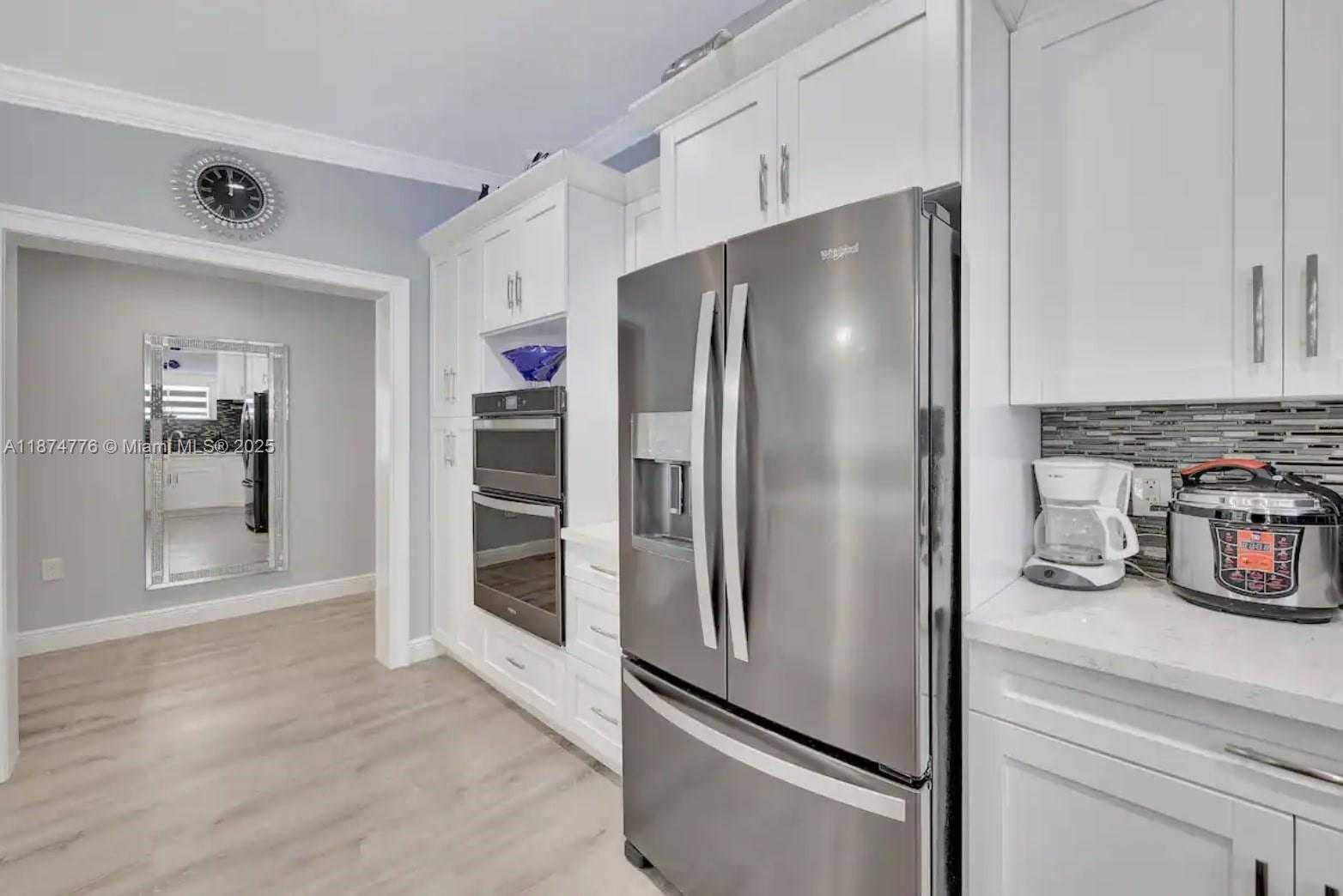 Small Image of 2301 YELLOWTAIL DR, Marathon Number 15