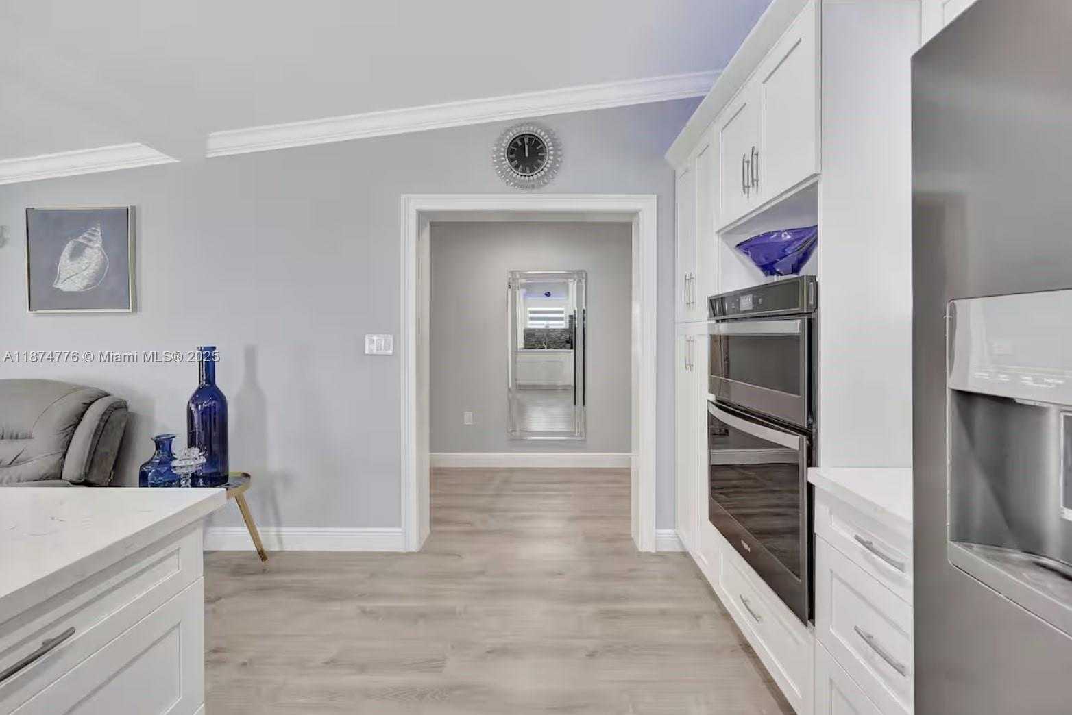 Small Image of 2301 YELLOWTAIL DR, Marathon Number 16