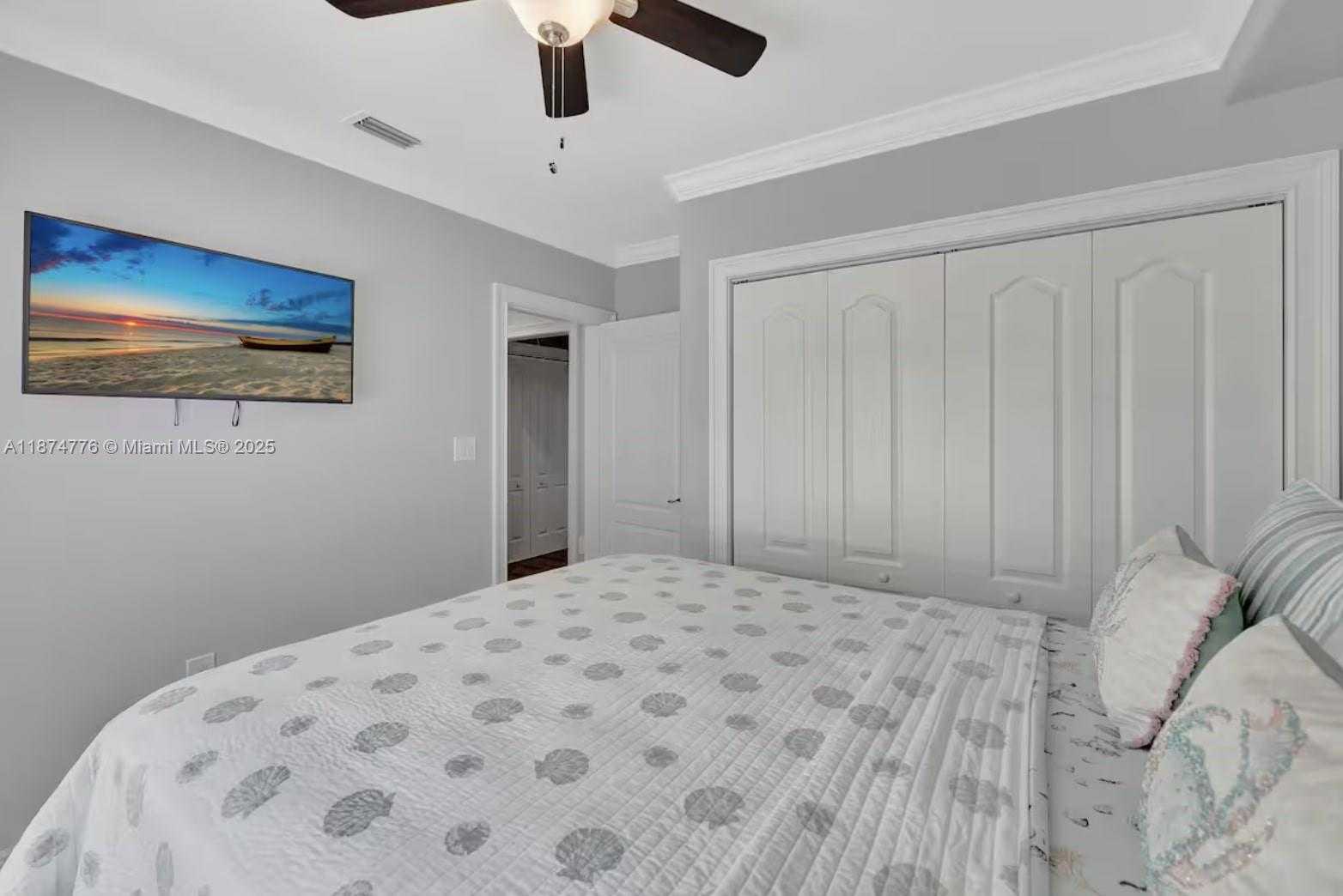 Small Image of 2301 YELLOWTAIL DR, Marathon Number 26