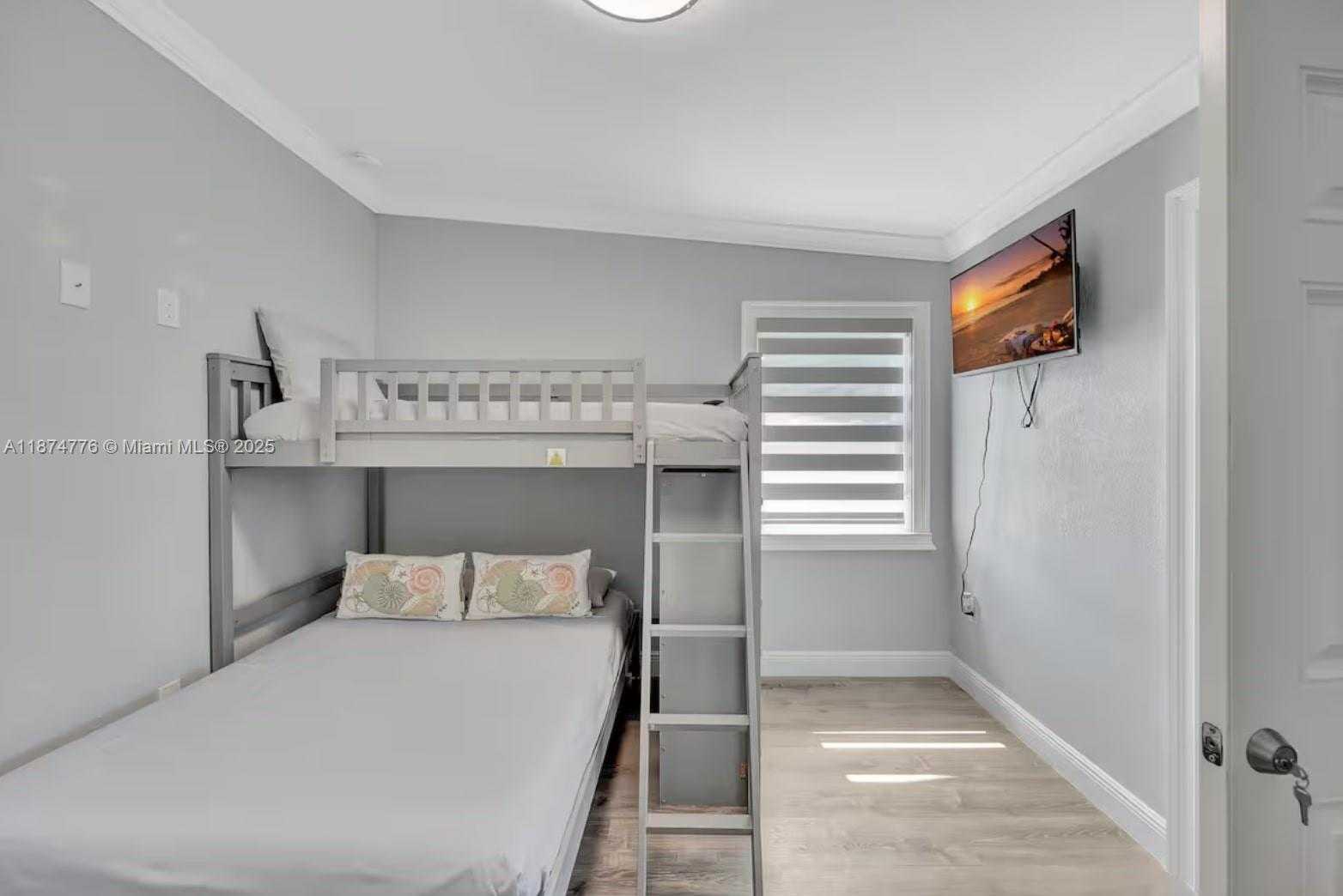 Small Image of 2301 YELLOWTAIL DR, Marathon Number 29
