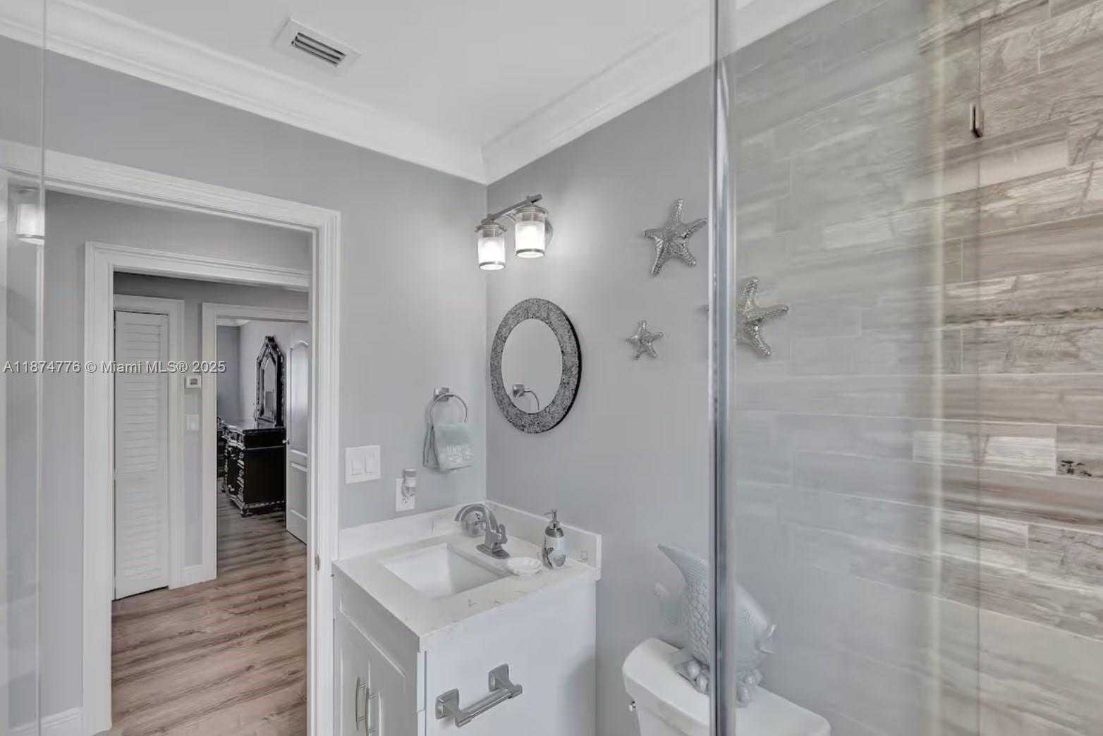 Small Image of 2301 YELLOWTAIL DR, Marathon Number 36