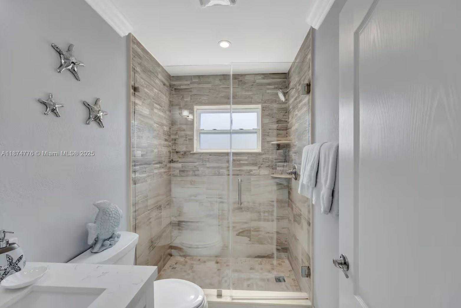 Small Image of 2301 YELLOWTAIL DR, Marathon Number 37