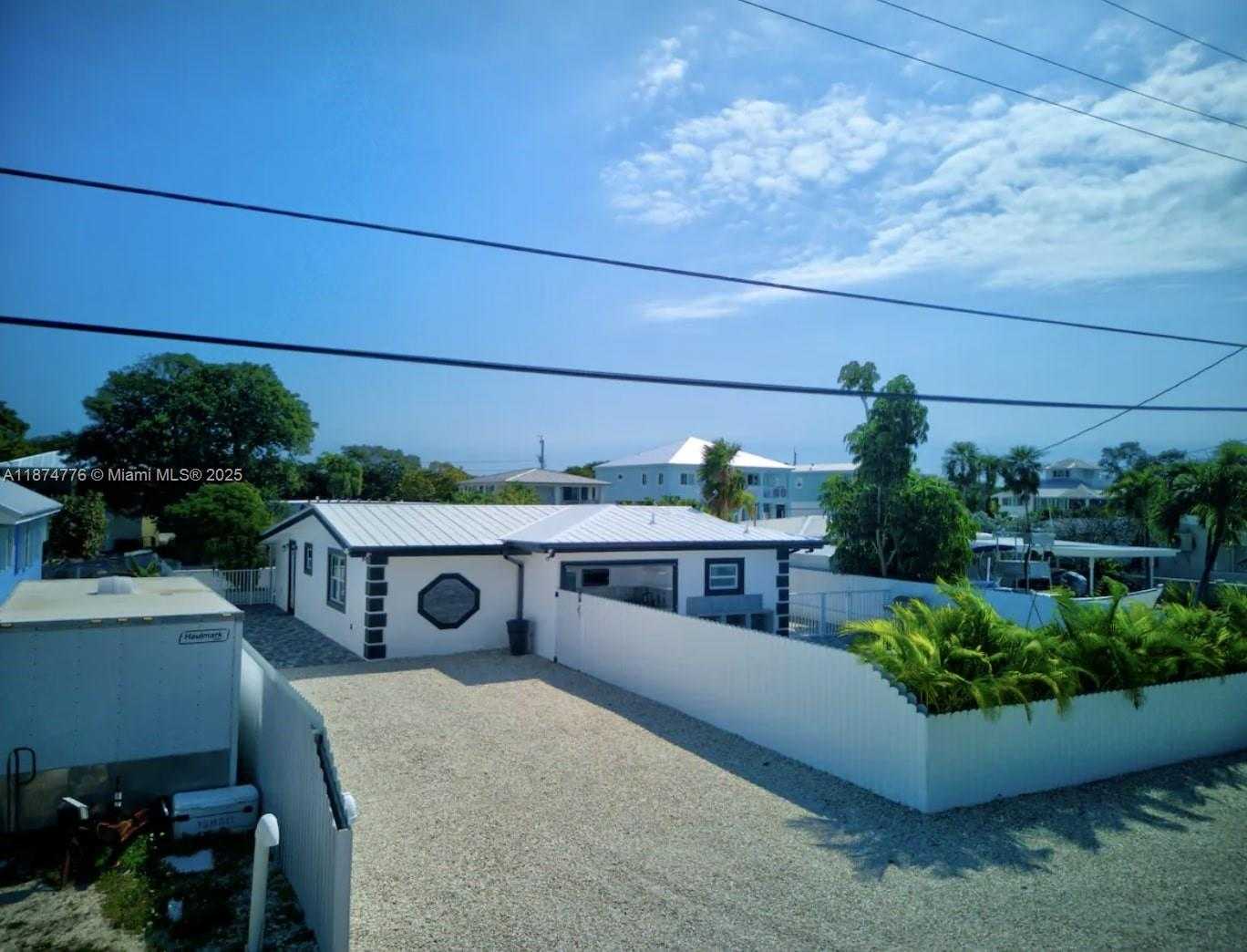 Small Image of 2301 YELLOWTAIL DR, Marathon Number 58