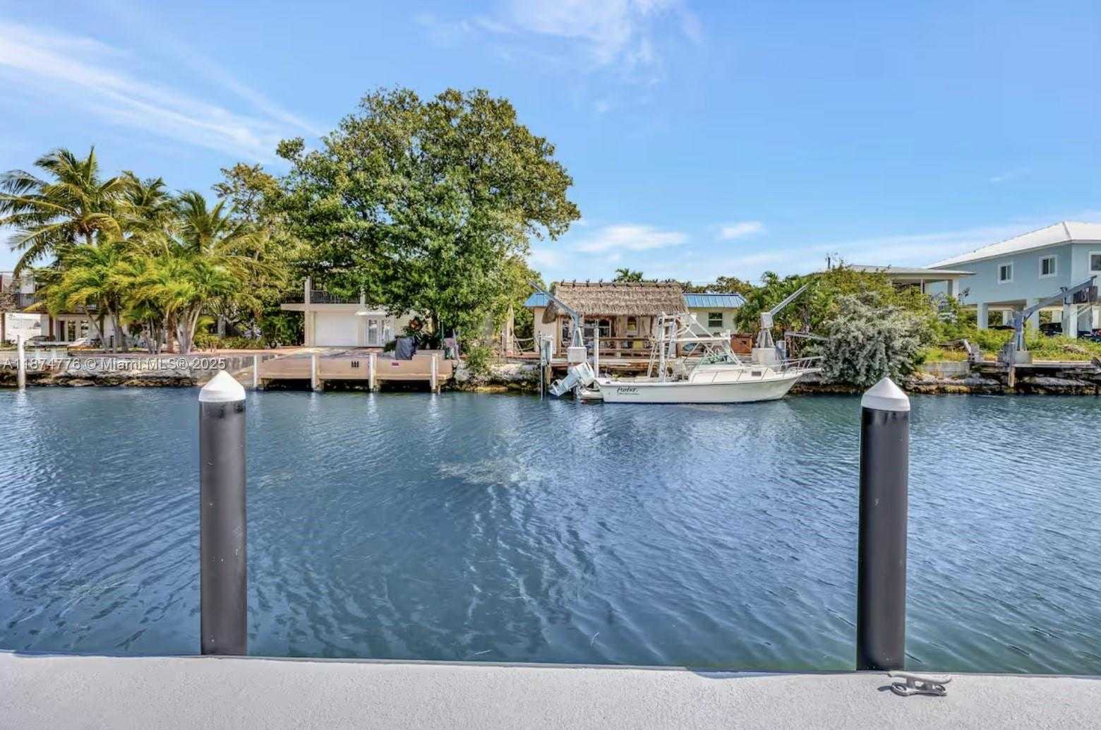 Small Image of 2301 YELLOWTAIL DR, Marathon Number 59