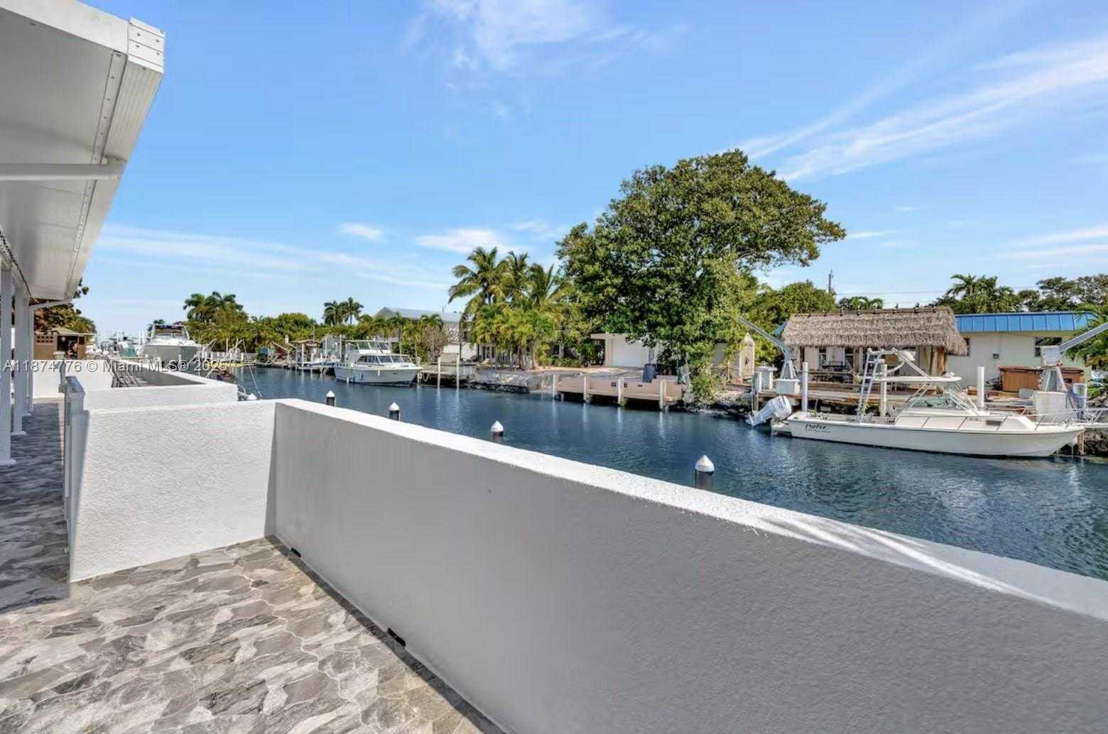 Small Image of 2301 YELLOWTAIL DR, Marathon Number 60