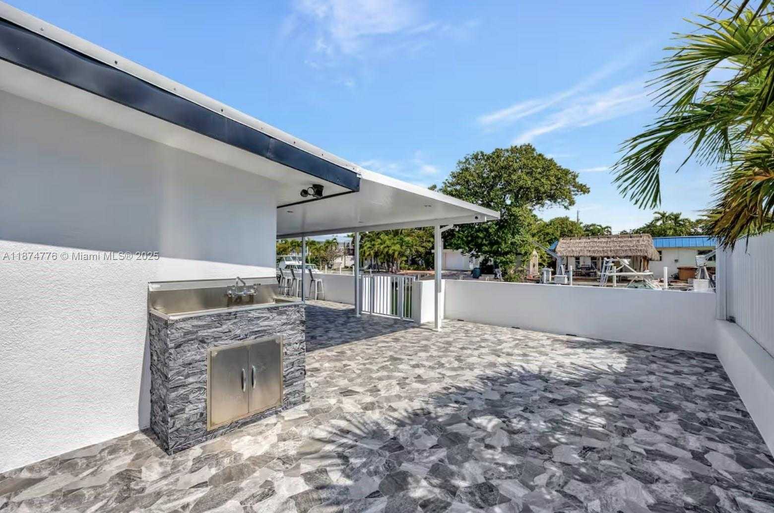 Small Image of 2301 YELLOWTAIL DR, Marathon Number 65