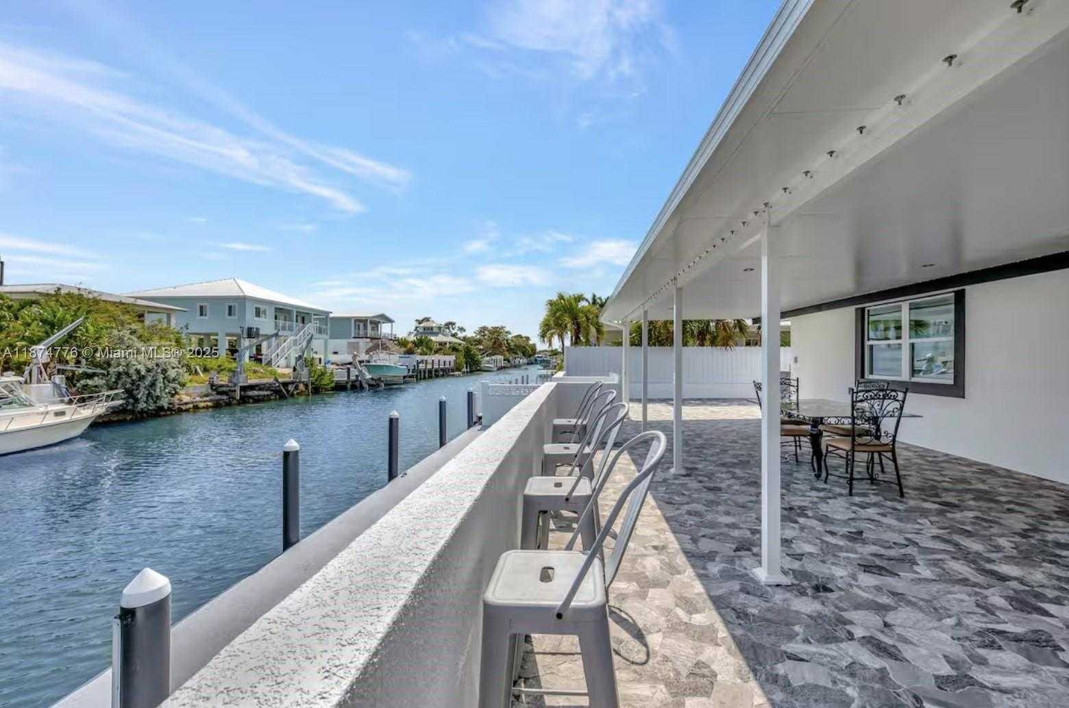 Small Image of 2301 YELLOWTAIL DR, Marathon Number 67