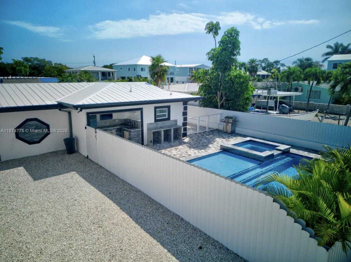 Small Image of 2301 YELLOWTAIL DR, Marathon Number 76