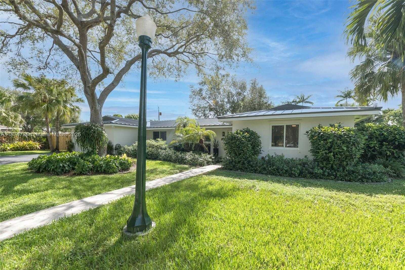Small Image of 16081 SOUTH WEST 86TH AVE, Palmetto Bay Number 2