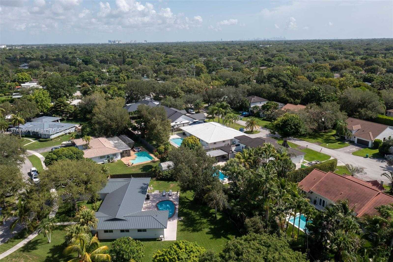 Small Image of 16081 SOUTH WEST 86TH AVE, Palmetto Bay Number 25