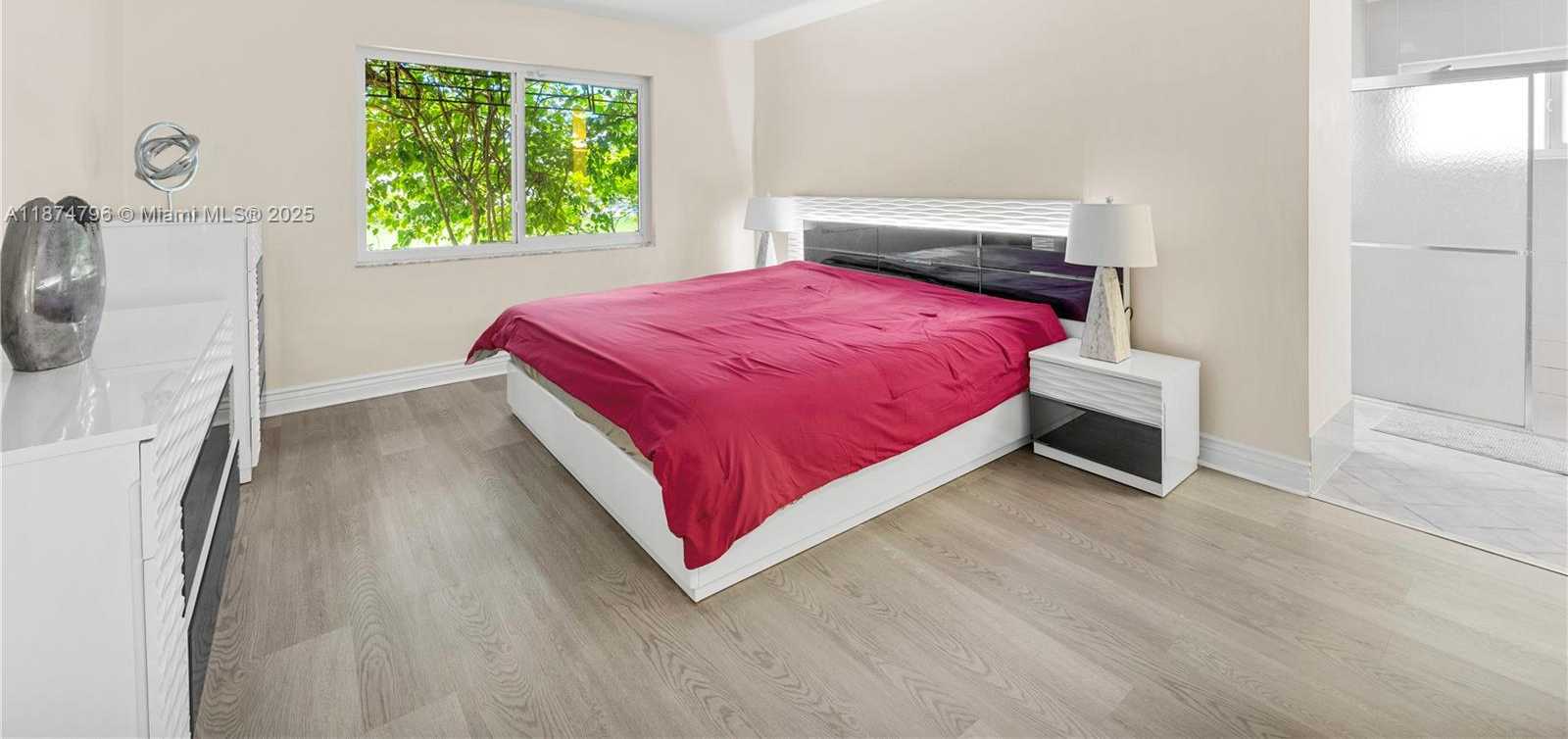 Small Image of 14621 MADISON PL, Davie Number 17