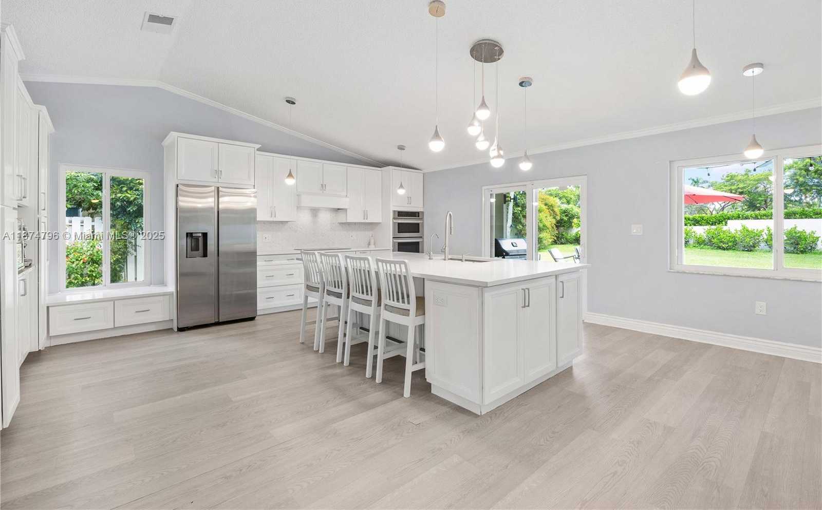 Small Image of 14621 MADISON PL, Davie Number 2