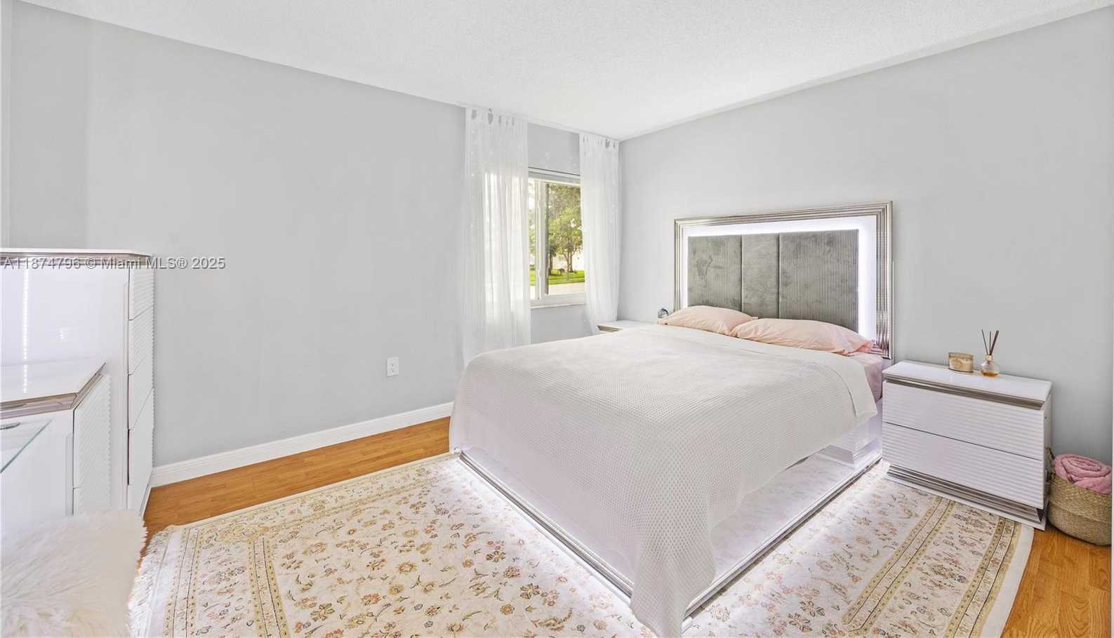 Small Image of 14621 MADISON PL, Davie Number 24