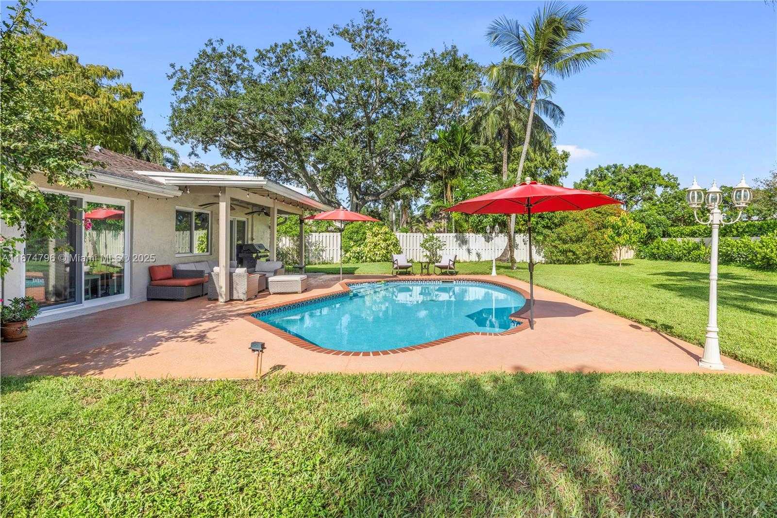 Small Image of 14621 MADISON PL, Davie Number 5