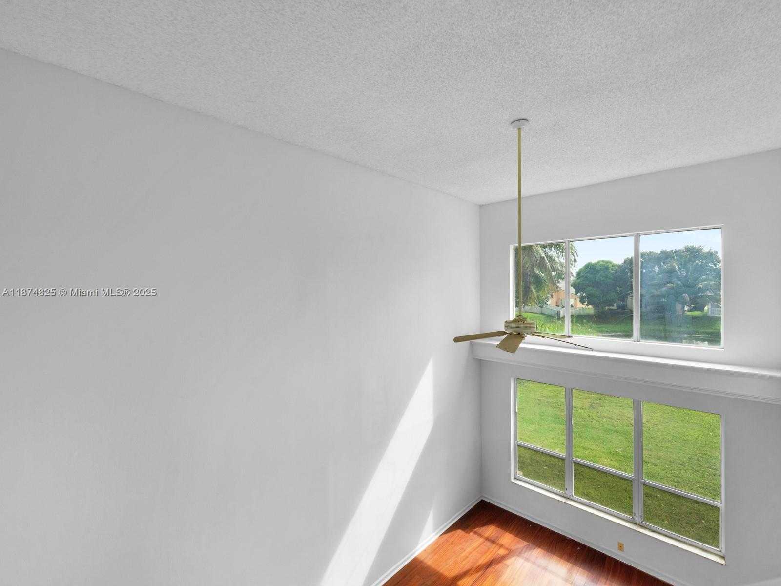 Small Image of 5820 NORTH PLUM BAY PKWY, Tamarac Number 25