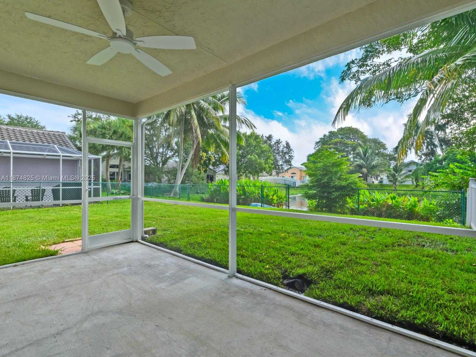 Small Image of 5820 NORTH PLUM BAY PKWY, Tamarac Number 34