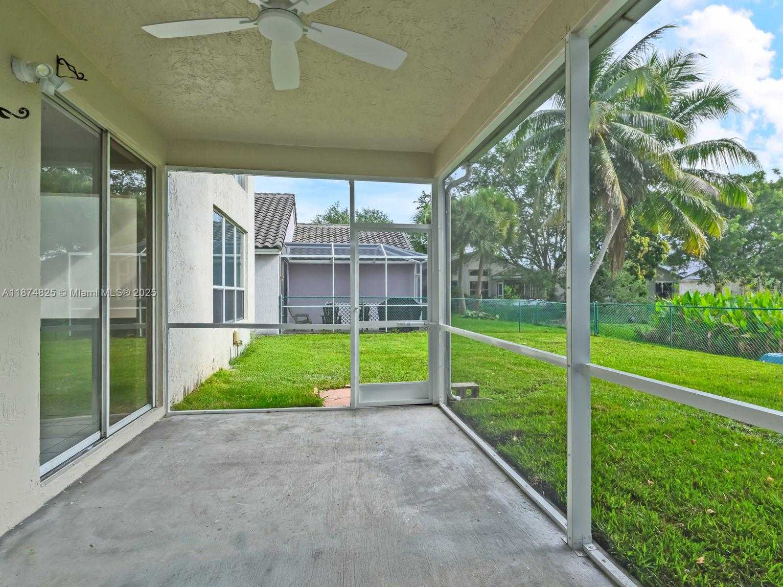 Small Image of 5820 NORTH PLUM BAY PKWY, Tamarac Number 35
