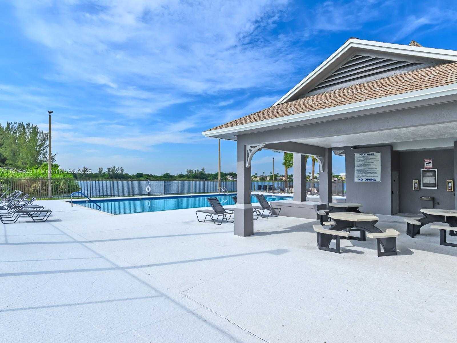Small Image of 5820 NORTH PLUM BAY PKWY, Tamarac Number 44