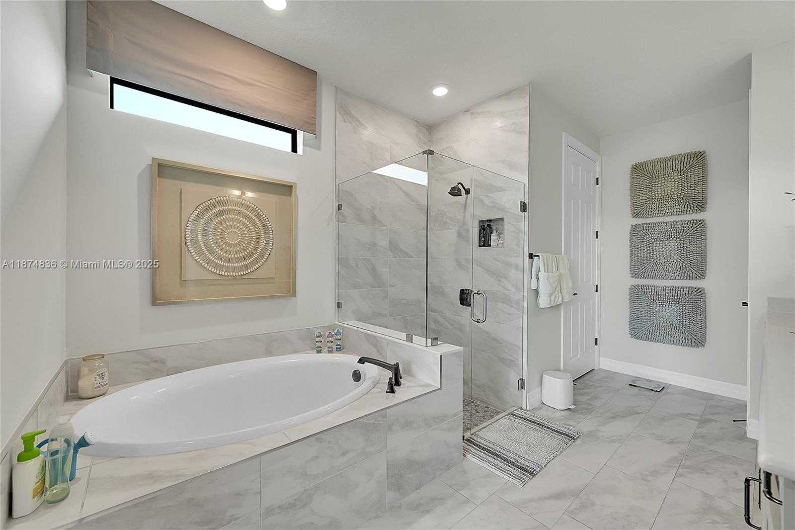 Small Image of 2340 ROLLINGWOOD CT, Oakland Park Number 13